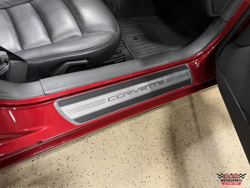 Used 2008 Chevrolet Corvette w/ Z51 Performance Package w/ Z51 Performance Package RWD image 23