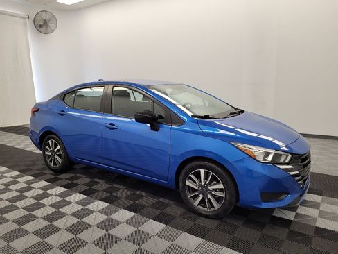 Used 2024 Nissan Versa SV FWD image 11