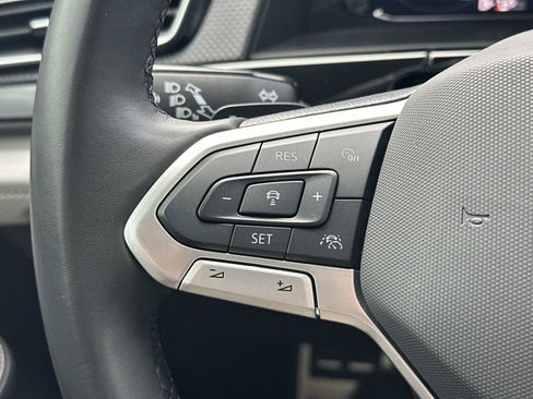 Used 2025 Volkswagen Atlas Cross Sport SEL Premium R-Line image 22