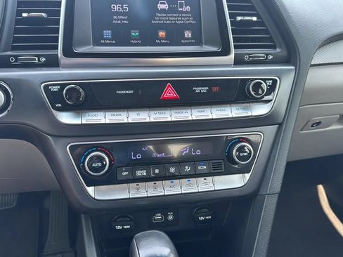 Used 2018 Hyundai Sonata SE FWD image 14