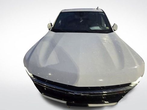 Used 2022 Chevrolet Tahoe Z71 w/ Luxury Package image 5