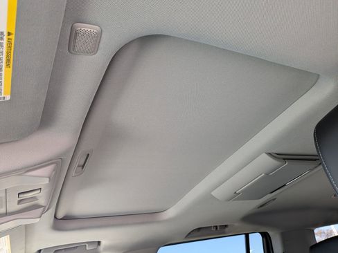 Used 2015 GMC Yukon XL Denali w/ Touring Package image 14