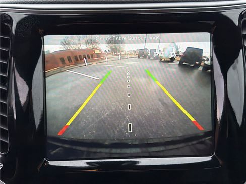 Used 2019 Jeep Cherokee High Altitude image 32