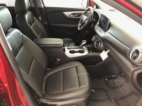 Used 2023 Chevrolet Blazer LT w/ LPO, Black Grille Bar Package AWD/4WD image 11