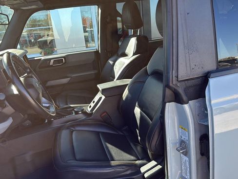 Used 2022 Ford Bronco Badlands w/ Sasquatch Package image 10