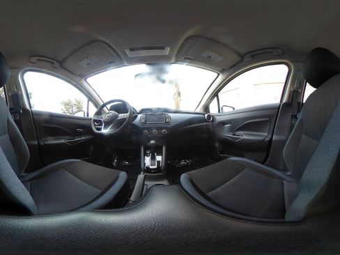 Used 2025 Nissan Versa SV FWD image 41