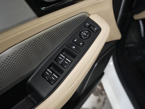 Used 2024 Acura MDX SH-AWD w/ Technology Package image 24