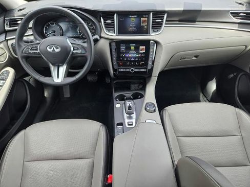 Certified 2025 INFINITI QX50 Luxe AWD/4WD image 11