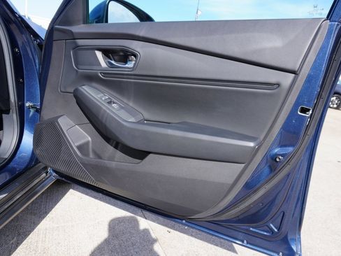 Used 2023 Honda Accord EX image 29