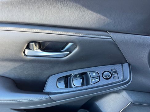 Used 2024 Nissan Sentra SV image 26