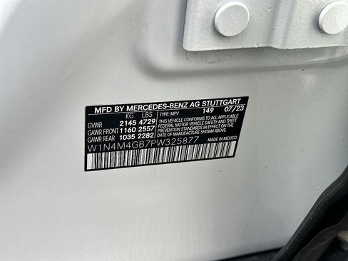Used 2023 Mercedes-Benz GLB 250 image 33