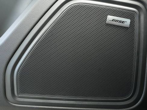 New 2026 Porsche Macan Turbo image 31