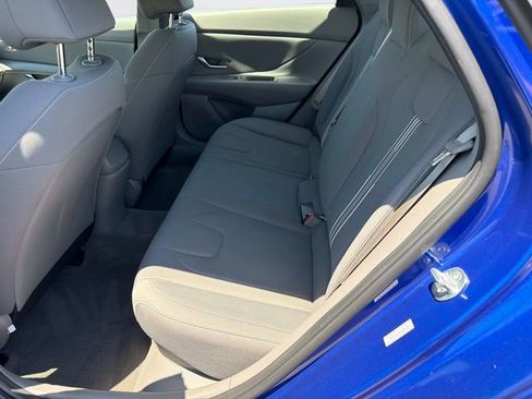 Used 2023 Hyundai Elantra Blue FWD image 14