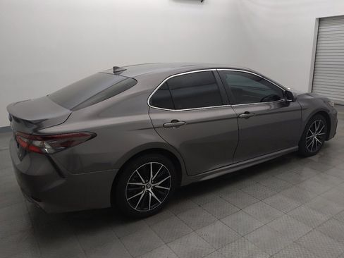 Used 2021 Toyota Camry SE FWD image 10