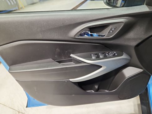 New 2026 Chevrolet Trax LS w/ LS Convenience Package FWD image 20