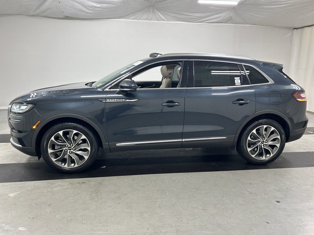 Used 2023 Lincoln Nautilus Reserve AWD/4WD image 6