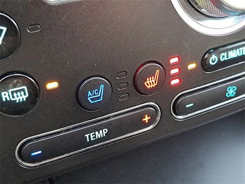 Used 2019 Ford Explorer Limited w/ Class III Trailer Tow Package image 16