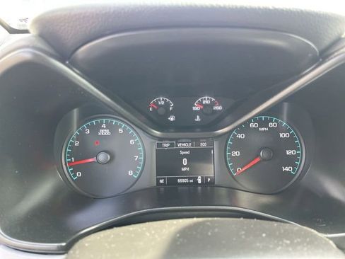 Used 2022 Chevrolet Colorado W/T w/ WT Convenience Package RWD image 15