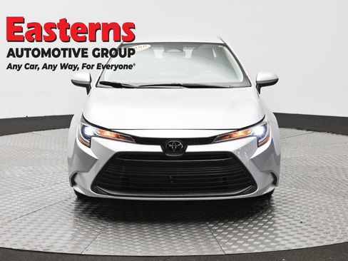 Used 2024 Toyota Corolla LE FWD image 2