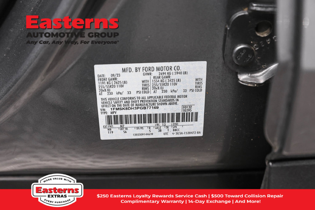 Used 2023 Ford Explorer XLT w/ Equipment Group 202A AWD/4WD image 35