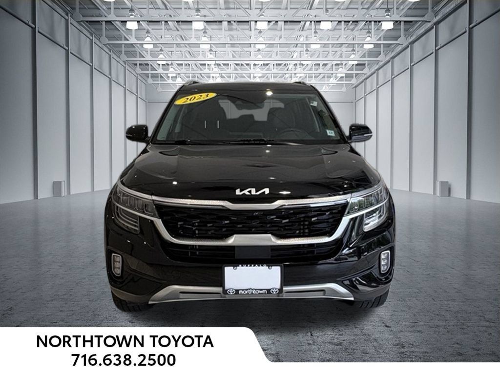Used 2023 Kia Seltos SX w/ SX Sunroof Package AWD/4WD image 7