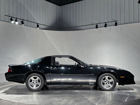 Used 1988 Chevrolet Camaro LT RWD image 5