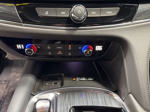 Used 2023 Buick Enclave Essence w/ Sport Touring Edition image 25