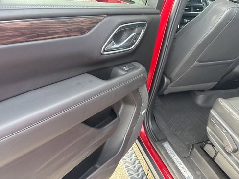 Used 2023 Chevrolet Tahoe Z71 w/ Off-Road Capability Package image 10