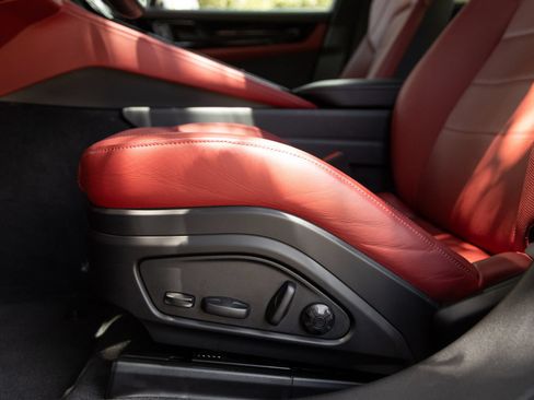 Certified 2024 Porsche Panamera RWD image 23
