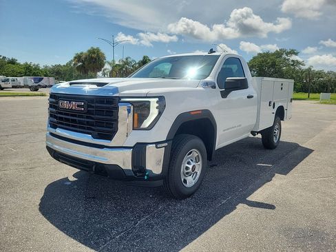 New 2025 GMC Sierra 2500 Pro w/ Convenience Package image 2