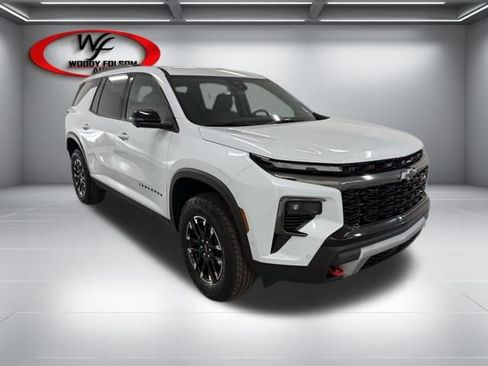 New 2026 Chevrolet Traverse Z71 w/ Enhanced Driving Package AWD/4WD image 3