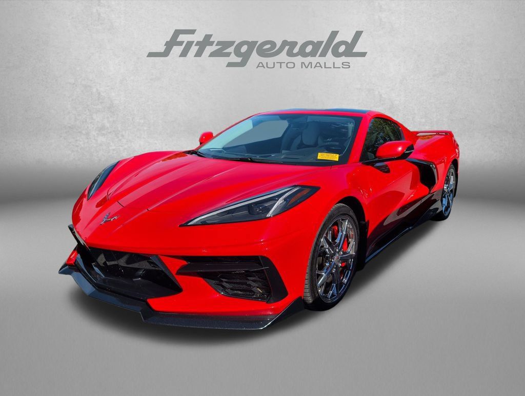Used 2022 Chevrolet Corvette Stingray Premium Cpe w/ Z51 Performance Package RWD image 2