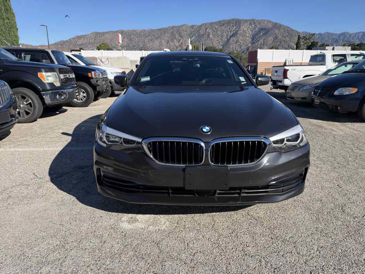 Used 2019 BMW 530e RWD image 2