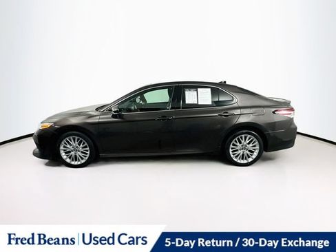 Used 2018 Toyota Camry XLE w/ Driver Assist Package FWD image 5