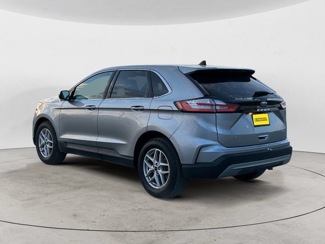 Used 2024 Ford Edge SEL w/ Convenience Package AWD/4WD image 3