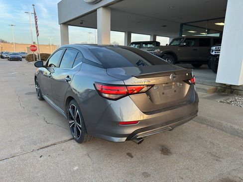 Used 2023 Nissan Sentra SR w/ Trunk Package image 6