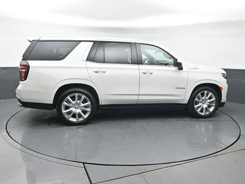 Used 2024 Chevrolet Tahoe High Country image 7