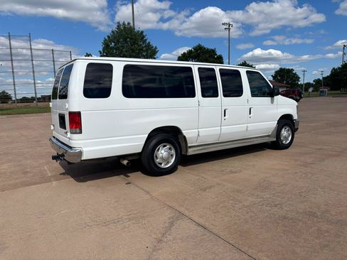 Used 2014 Ford E-350 and Econoline 350 XLT RWD image 26