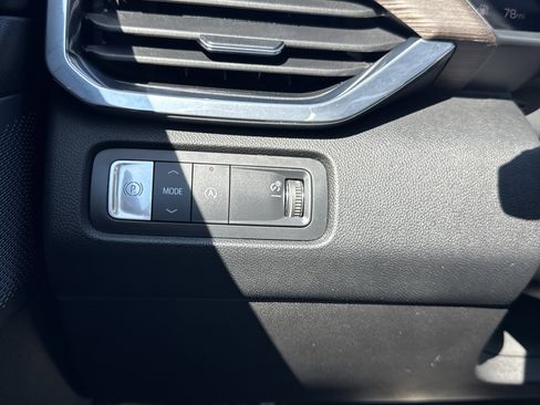 Used 2024 GMC Acadia Denali w/ Super Cruise Package image 37