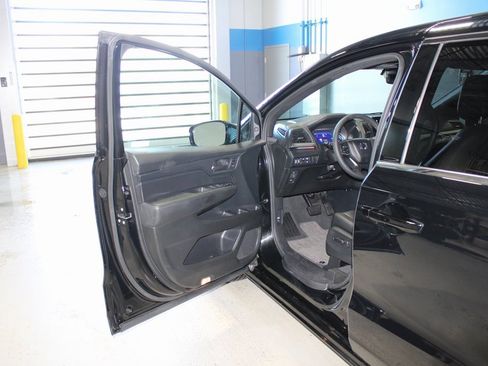 Used 2023 Honda Odyssey Sport image 6