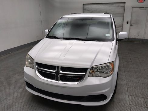Used 2016 Dodge Grand Caravan SXT FWD image 15