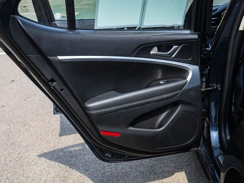 Used 2023 Genesis G70 2.0T AWD/4WD image 17