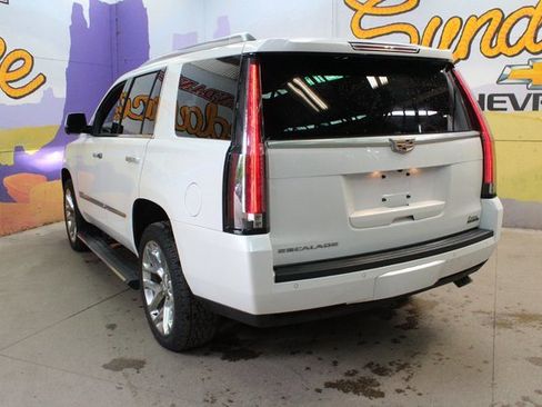 Used 2016 Cadillac Escalade Platinum image 6