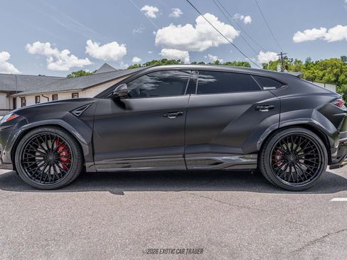 Used 2021 Lamborghini Urus AWD/4WD image 3