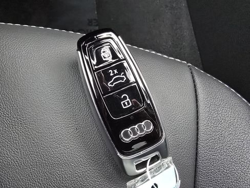 New 2026 Audi Q8 Premium image 27