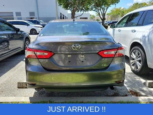 Used 2019 Toyota Camry LE image 5
