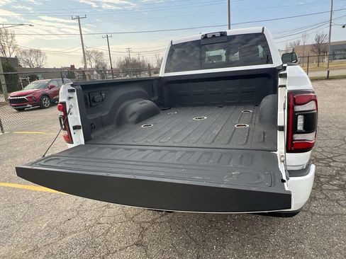 Used 2021 RAM 2500 Limited w/ Safety Group AWD/4WD image 10