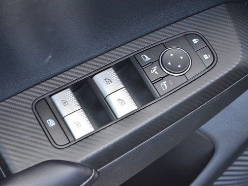 Used 2024 Mitsubishi Outlander SE image 14