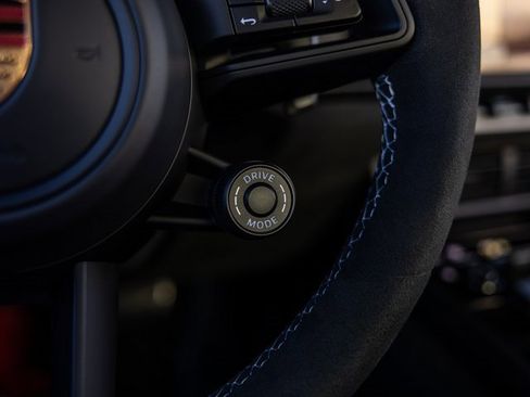 Used 2025 Porsche 911 GT3 image 43