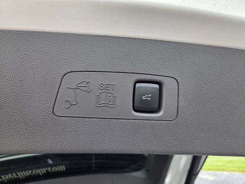 Used 2024 Lincoln Corsair Grand Touring AWD/4WD image 18
